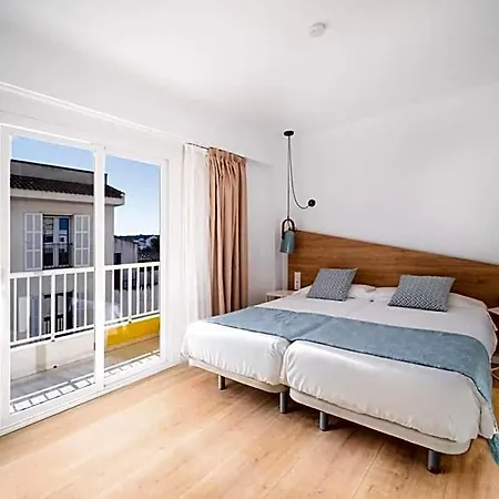 Blanca By Uephotels Hotell