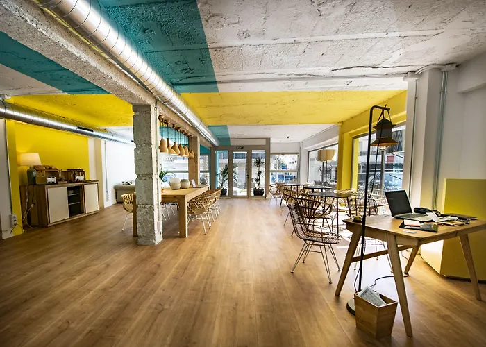 Blanca By Uephotels Hotel